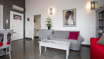 Villa Aylin, 5-bed, Next to the sea