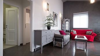 Villa Aylin, 5-bed, Next to the sea