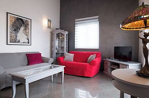 Villa Aylin, 5-bed, Next to the sea