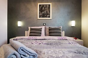 Villa Aylin, 5-bed, Next to the sea