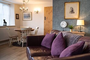 Impeccable 2-bed Apartment in Chipping Norton