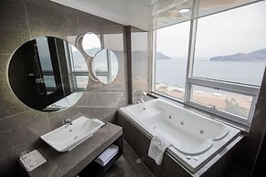 Ramada Suites Geoje 
