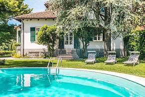 Stunning 6-bed Private Villa With Pool Near Venice