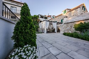 Villa Bante - Luxury Stone House