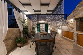 Villa Bante - Luxury Stone House