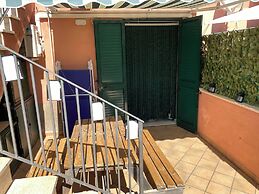 Apartment - Sleeps 2 & Swimming Pool