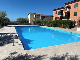Apartment - Sleeps 2 & Swimming Pool