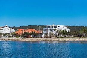 Apartment Birgir in Sukošan