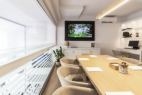 Gallery Suites & Residences, Piraeus
