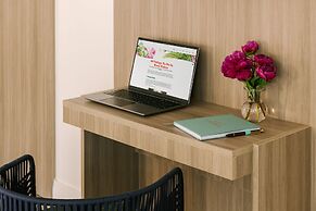 Hillsboro Beach Resort by Kasa