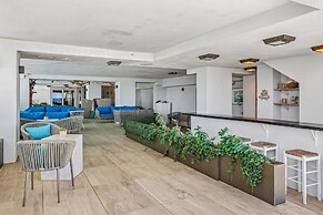 Hillsboro Beach Resort by Kasa