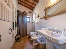 Charming 10 pax Villa in Cortona With Private Pool