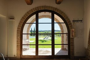 Charming 10 pax Villa in Cortona With Private Pool