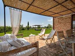 Charming 10 pax Villa in Cortona With Private Pool