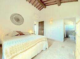 Charming 10 pax Villa in Cortona With Private Pool