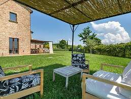 Charming 10 pax Villa in Cortona With Private Pool