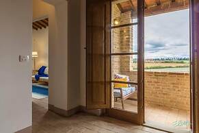 Charming 10 pax Villa in Cortona With Private Pool