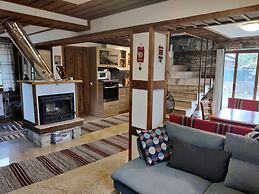 Lovely 4-bed House in Kosti