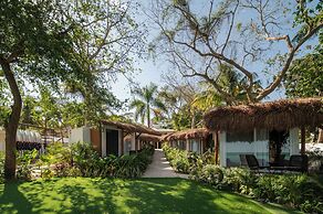 Casa Aakal Lagoon Front