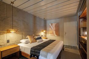 Casa Aakal Lagoon Front