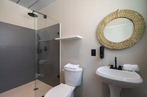 Casa Aakal Lagoon Front