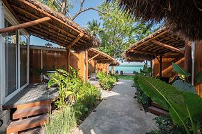 Casa Aakal Lagoon Front