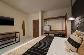 Casa Aakal Lagoon Front