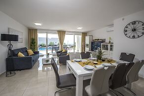 Luxury Villas Royal II with Private Pool