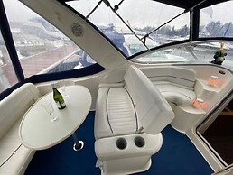 Stunning 2-bed Boat in Dreverna