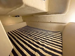 Stunning 2-bed Boat in Dreverna