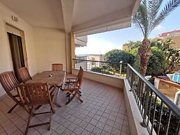 Rosa Virginia vista mare