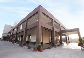 Hotel Rajhans Abhinandan