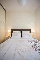 Lovely 4 Star 3-bed Apartment in Podstrana