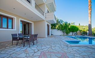 Artemis Oasis Villa