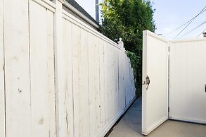 Plum Guide - The Carling Nest