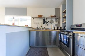 Plum Guide - The Carling Nest