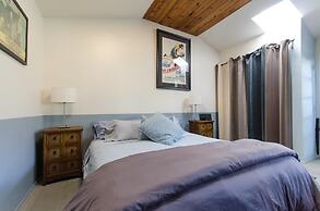 Plum Guide - The Carling Nest