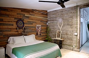 Private oceanfront house - lagoon access