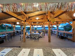 Island Pond Country Inn (Formerly the Lakefront Inn & Motel)
