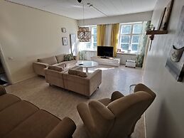 Superior 2-bed Apartment in Kotka. Sauna Facility