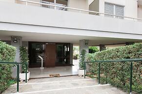 Spacious & Airy 1 Bedroom Apartment near HELEXPO