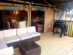 Luxury Safari Lodge Surrounded by Deer!! 'roe'