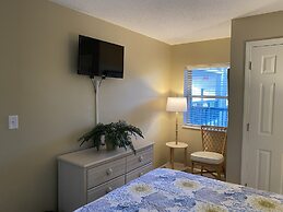 Ashworth 502 3 Bedroom Condo by RedAwning