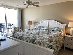 Ashworth 502 3 Bedroom Condo by RedAwning