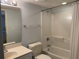 Ashworth 502 3 Bedroom Condo by RedAwning