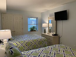 Ashworth 502 3 Bedroom Condo by RedAwning