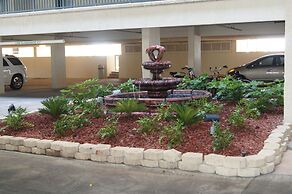 Ashworth 502 3 Bedroom Condo by RedAwning