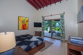 Pristine Bay 1003 3 Bedroom Home by RedAwning