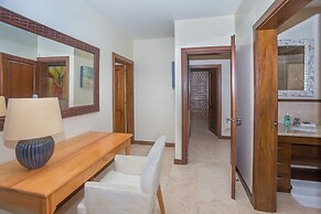 Pristine Bay 1003 3 Bedroom Home by RedAwning