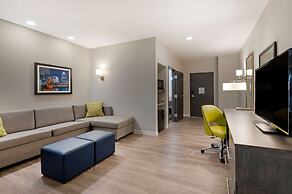 Comfort Suites Cincinnati University - Downtown